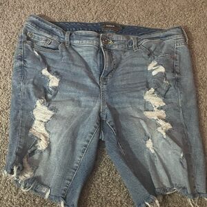 Torrid distressed Blue Denim Shorts sz 16 w